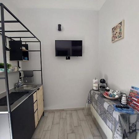 City Wonders B&B Napoli Bagian luar foto