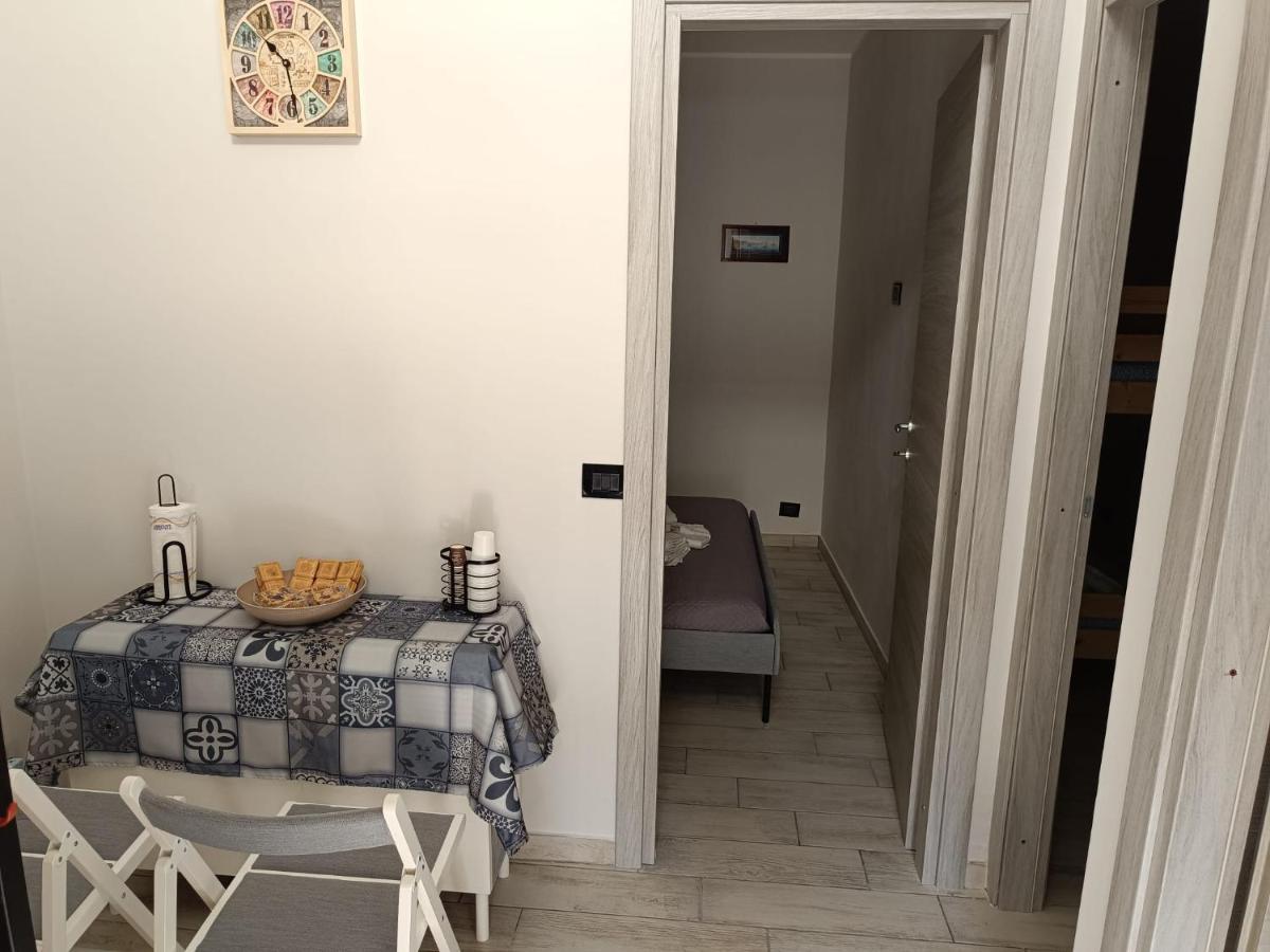 City Wonders B&B Napoli Bagian luar foto