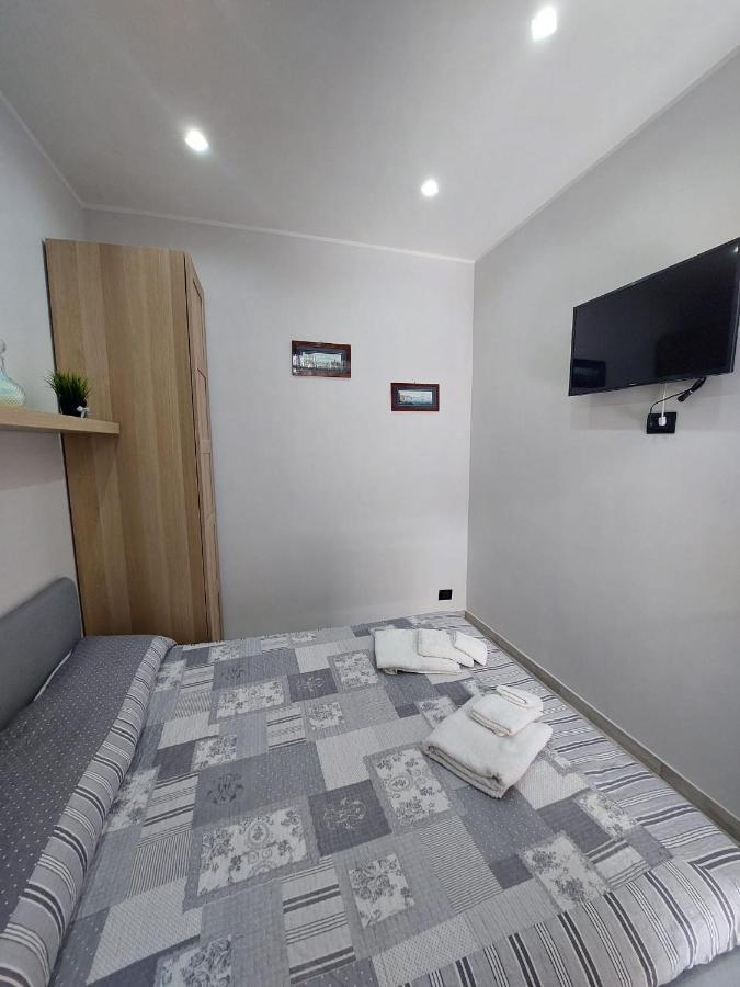 City Wonders B&B Napoli Bagian luar foto